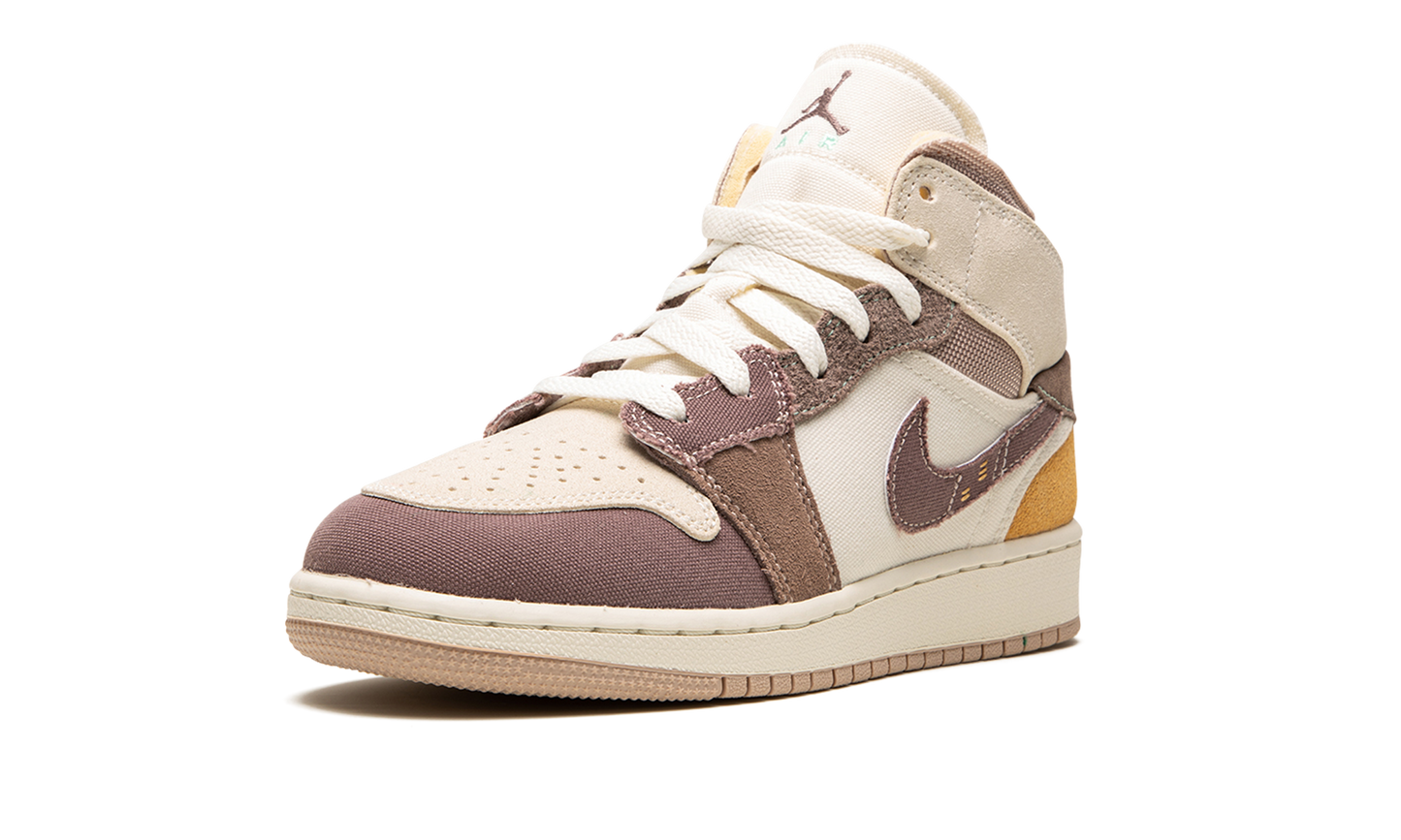 Air Jordan 1 Mid SE Craft GS "Inside Out - Taupe Haze" DZ4466 102