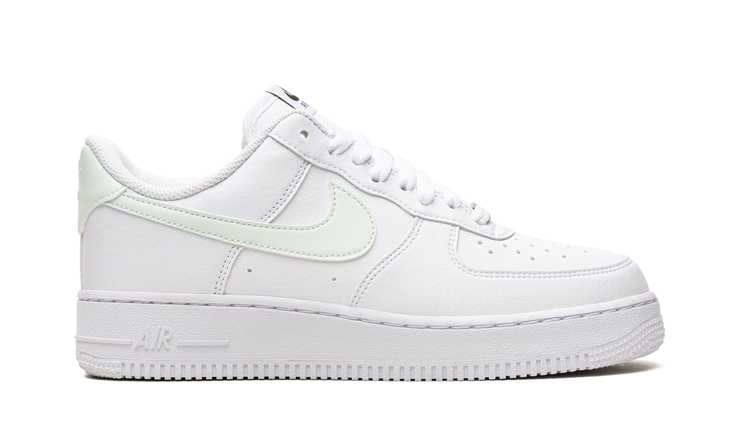 AIR FORCE 1 '07 NEXT NATURE WMNS "Barely Green" DN1430 103