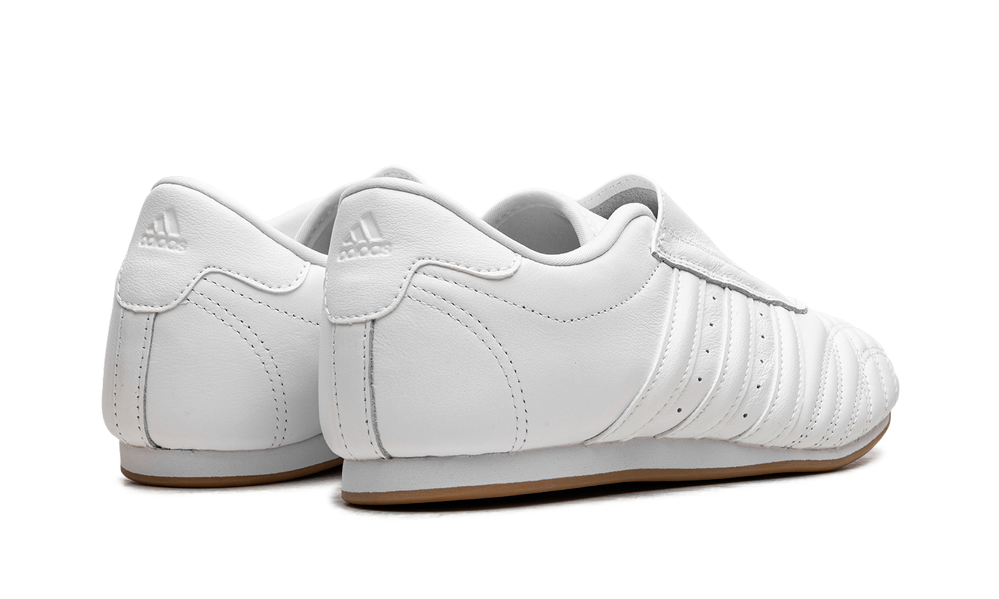 Taekwondo WMNS "Cloud White / Cloud White / Gum" JS4012