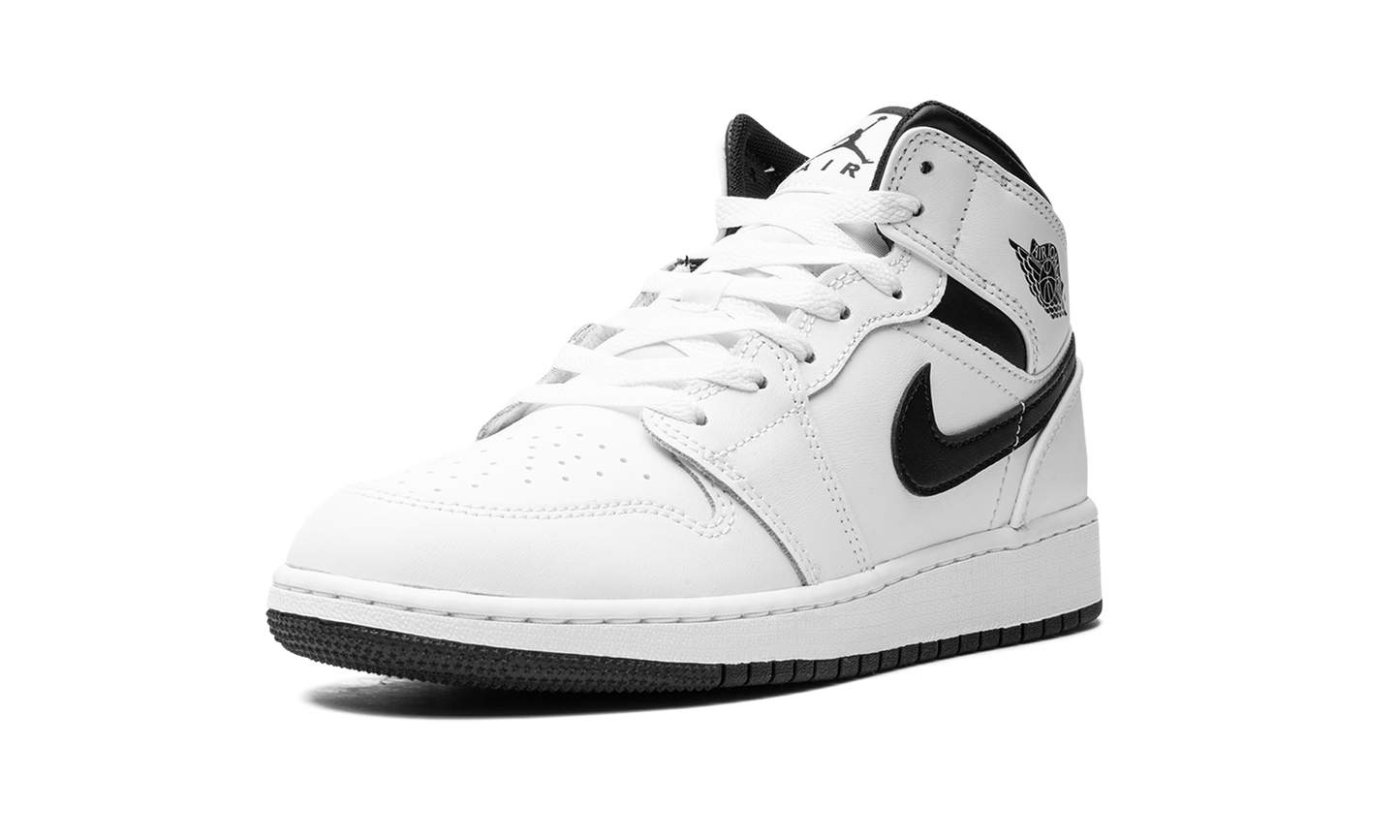 Air Jordan 1 Mid GS "White/Black" DQ8423 132