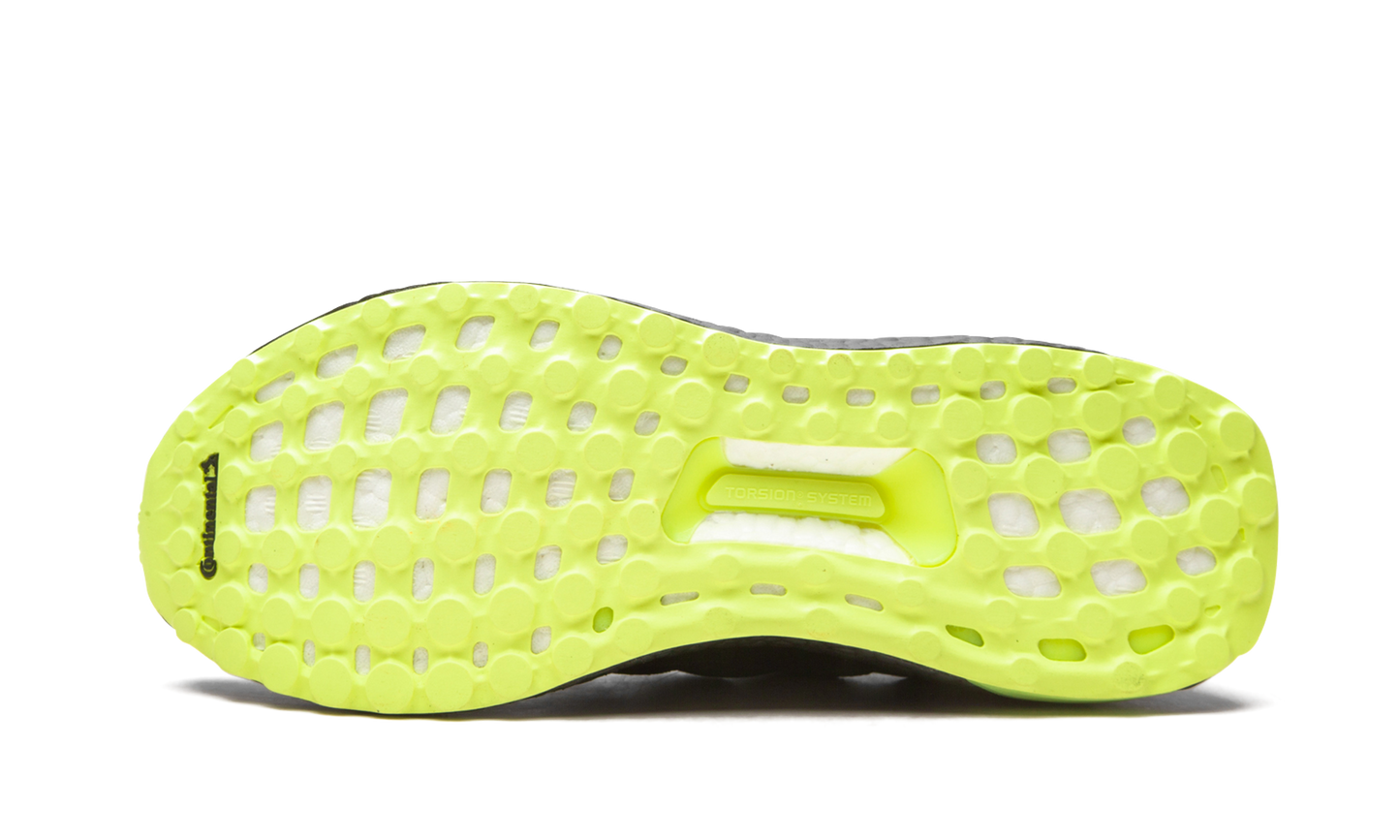 Ultra Boost "Ivy Park - Black / Hi-Res Yellow" GX0200