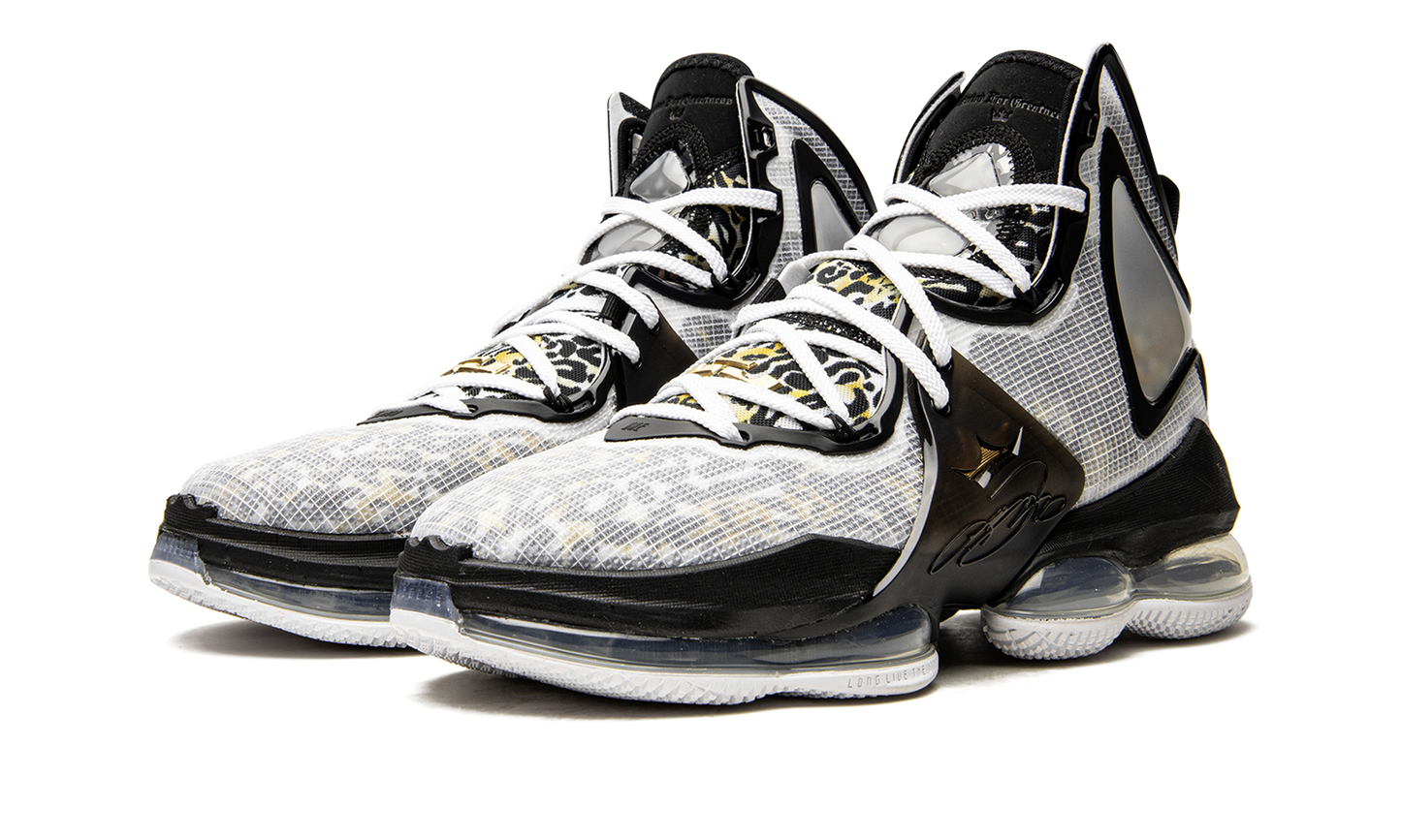 LeBron 19 "Royalty" CZ0203 100