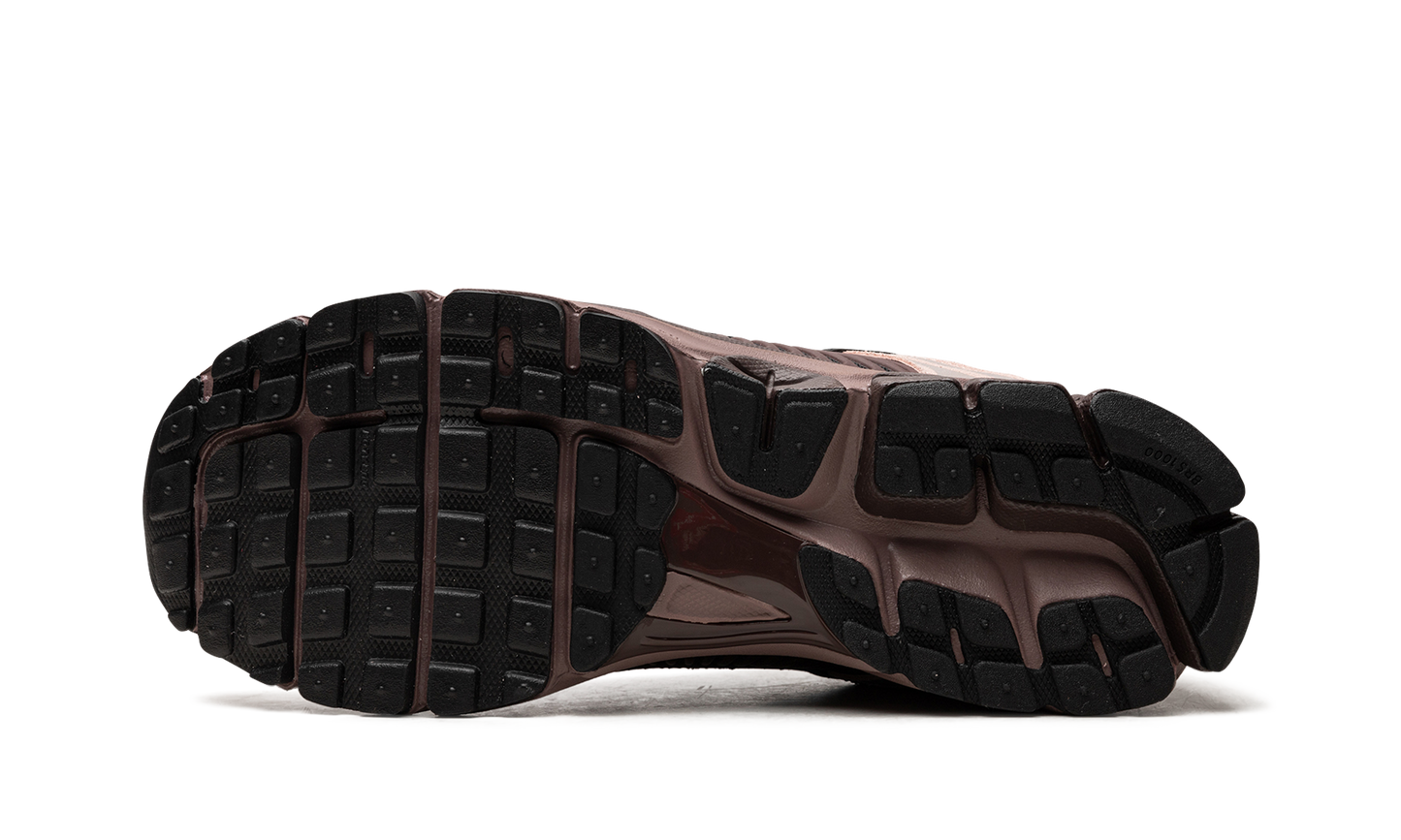 ZOOM VOMERO 5 WMNS "Plum Eclipse" FV1166 200