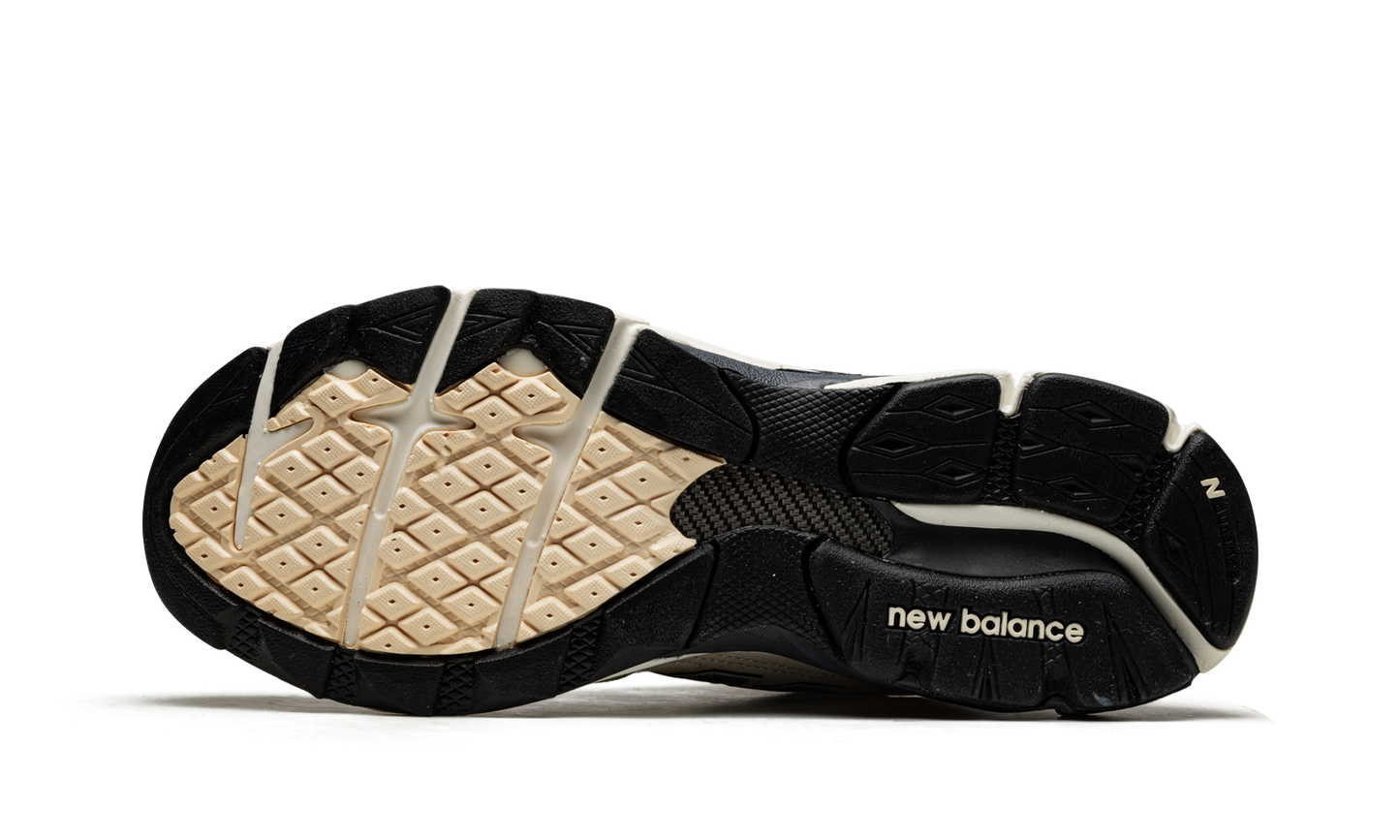 990 V3 "Teddy Santis - Moonbeam" M990AD3