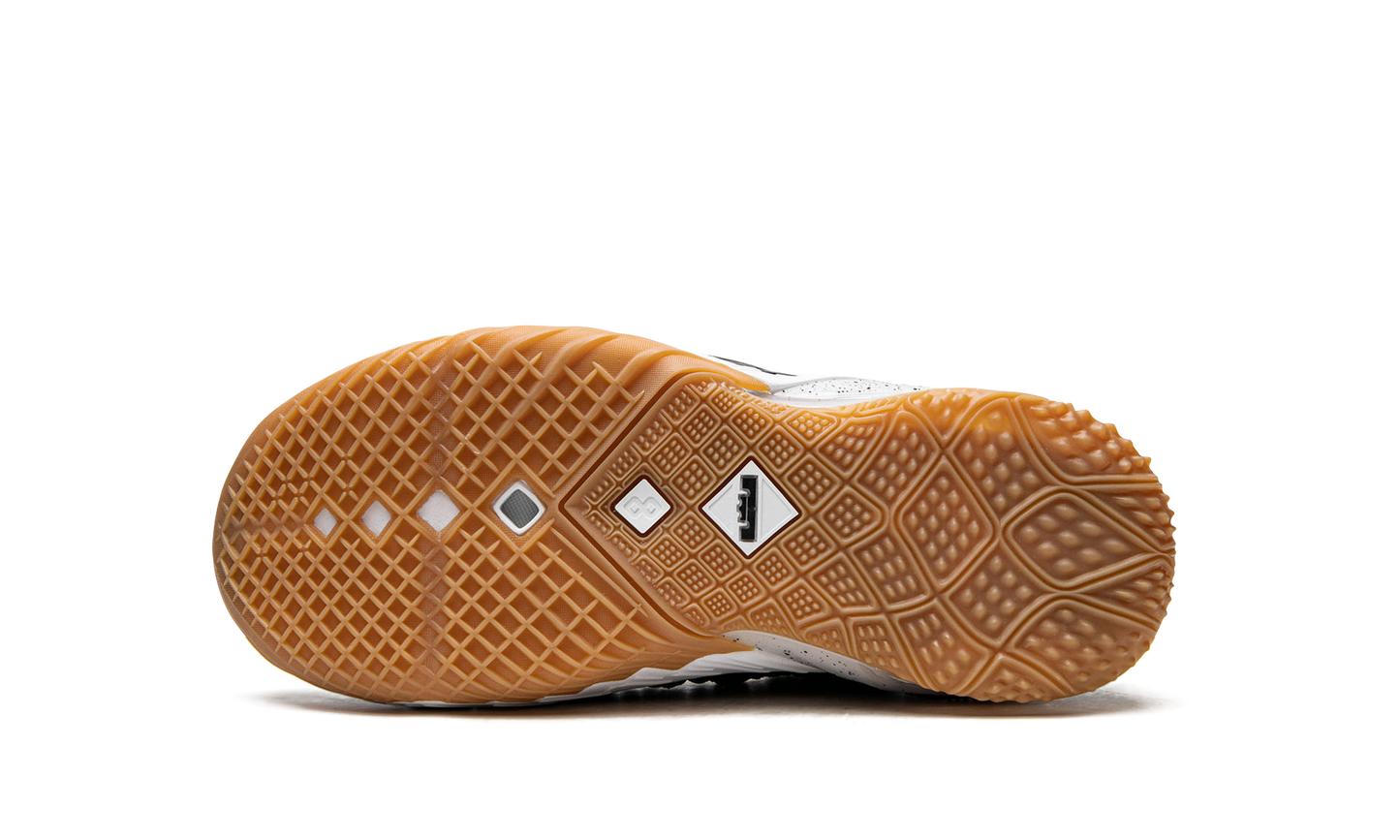 LeBron 18 GS CW2760 007