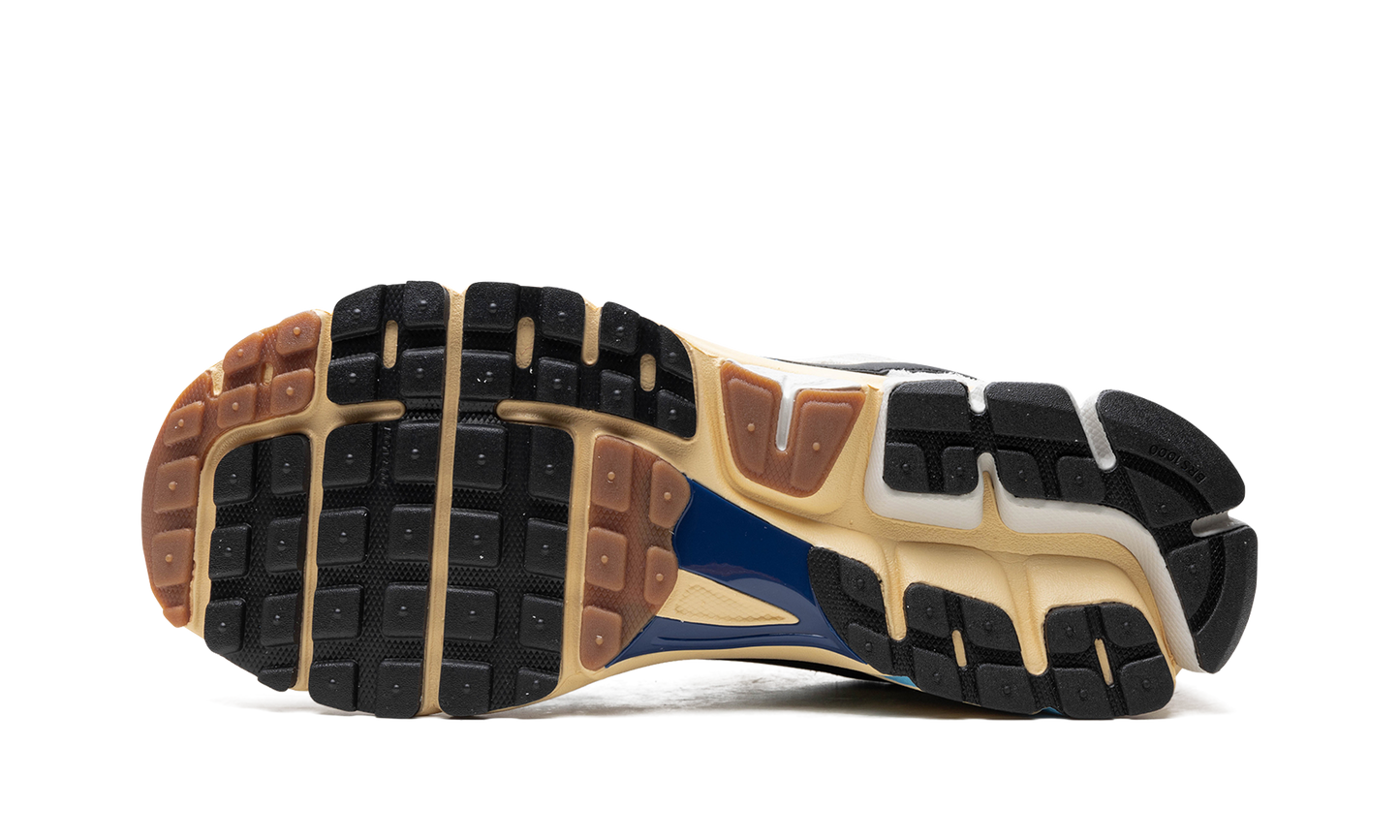 Zoom Vomero 5 WMNS "Design By Japan" HF4524 111