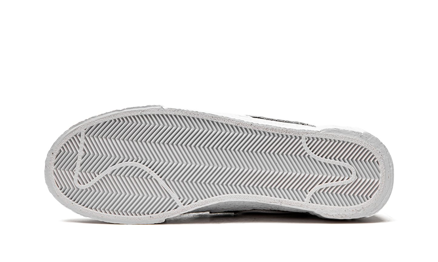 Blazer Low "Sacai - Black Patent Leather" DM6443 001