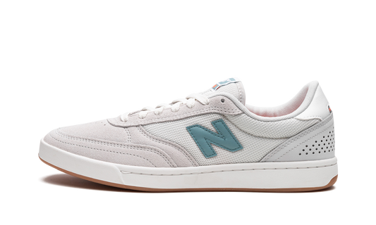 440 "Light Grey/Aqua Sea"