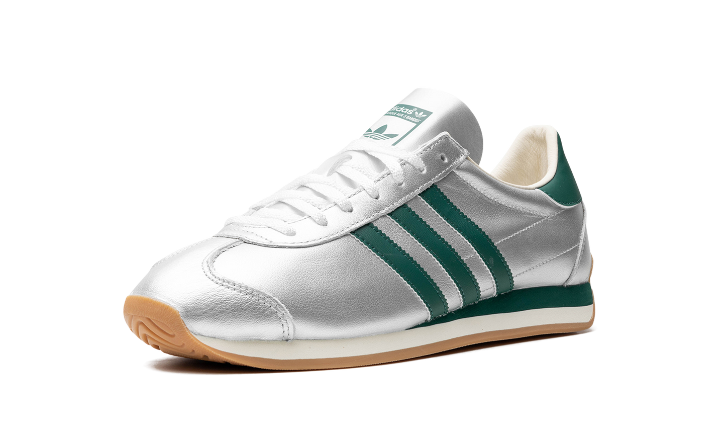 Wmns Country OG "Silver/Green" IE8412