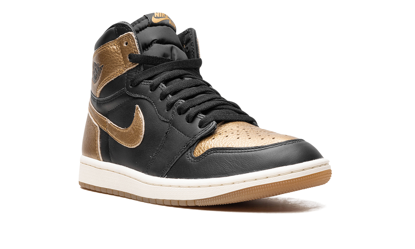 Air Jordan 1 "Metallic Gold" DZ5485 071