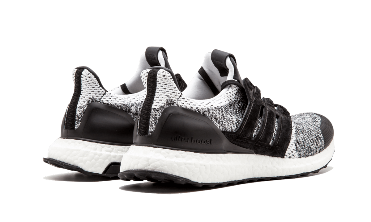 UltraBOOST S.E. "SNS x Social Status"