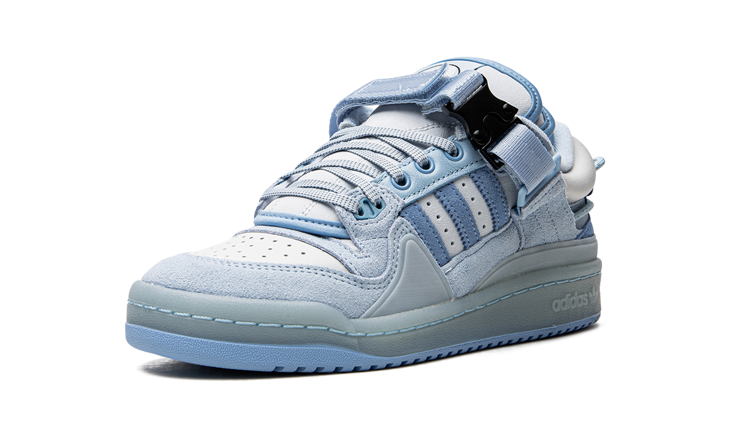 Forum Buckle Low GS "Bad Bunny - Blue Tint"