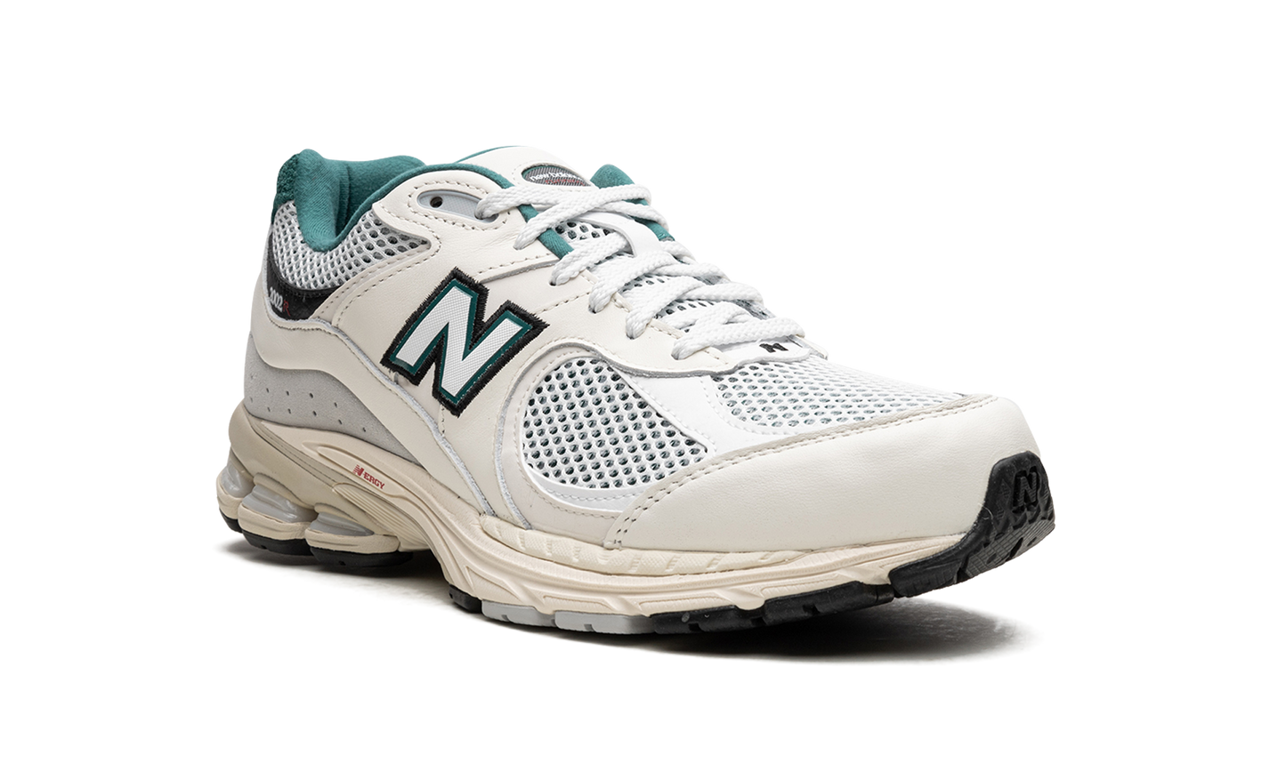 2002R "Sea Salt/Vintage Teal" M2002RVD