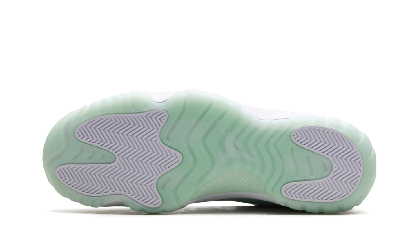 Air Jordan 11 Low WMNS "Igloo" AH7860 103