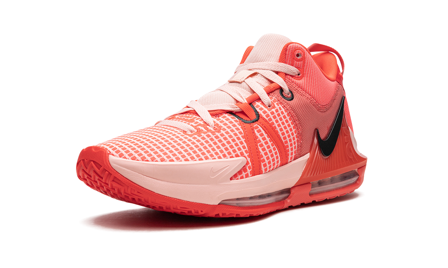 LeBron Witness 7 DM1123 600