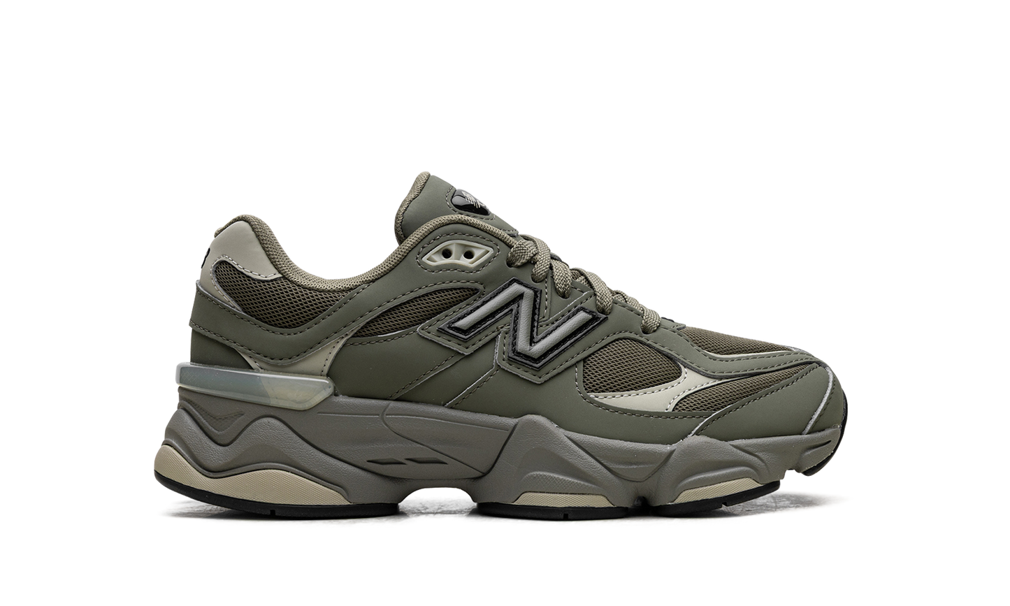 9060 GS "Dark Olivine" GC9060GD