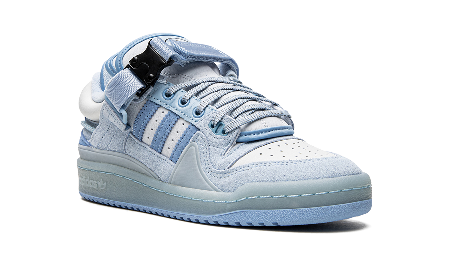 Forum Buckle Low GS "Bad Bunny - Blue Tint"