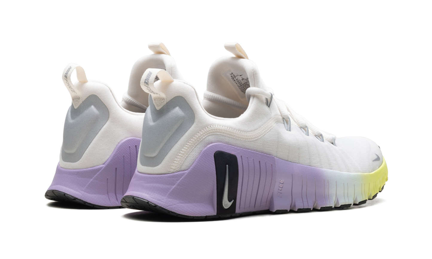 Free Metcon 6 SE WMNS "Phantom Black Hydrangeas Metallic Silver" HJ6214 001