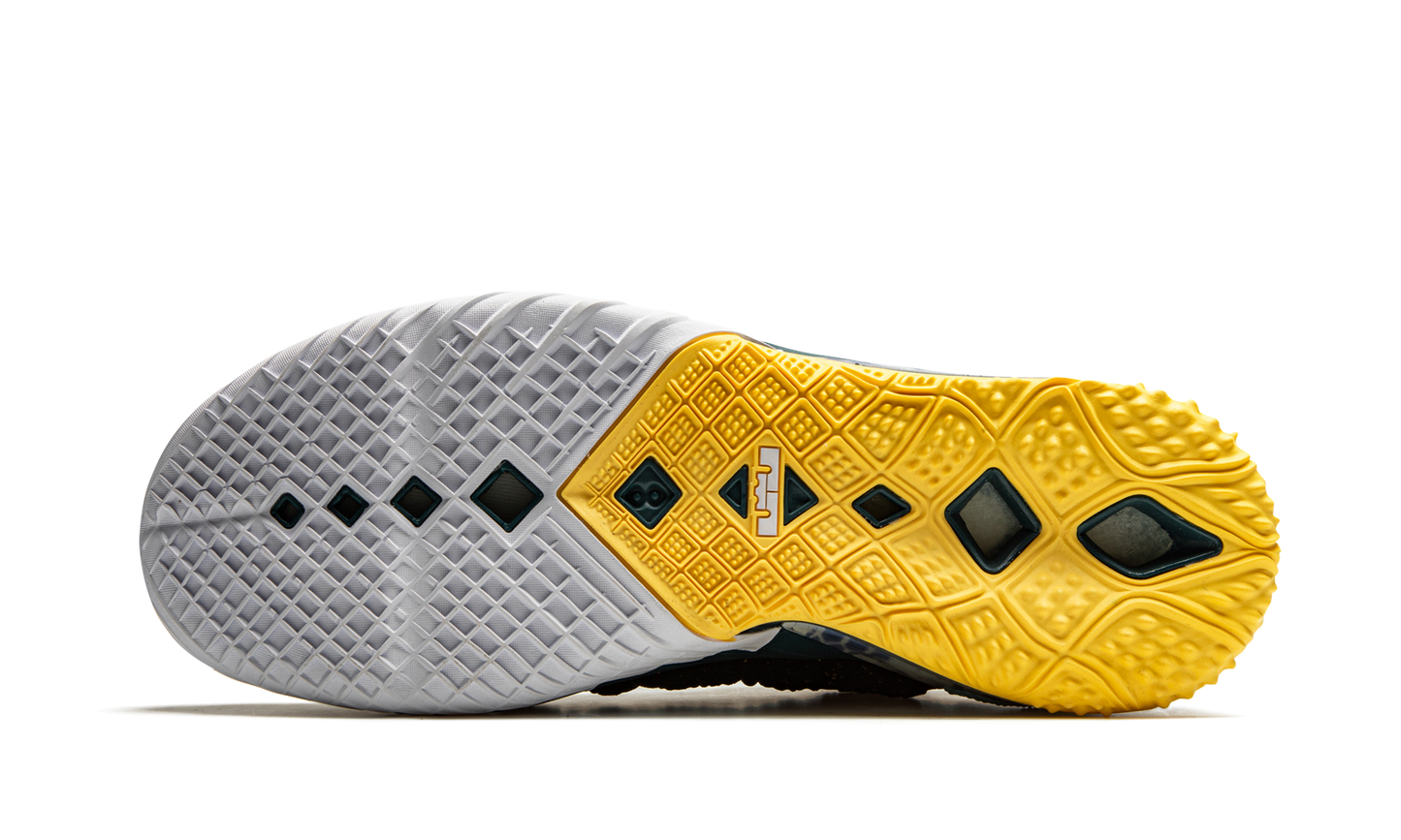 Lebron 18 "Reflections"