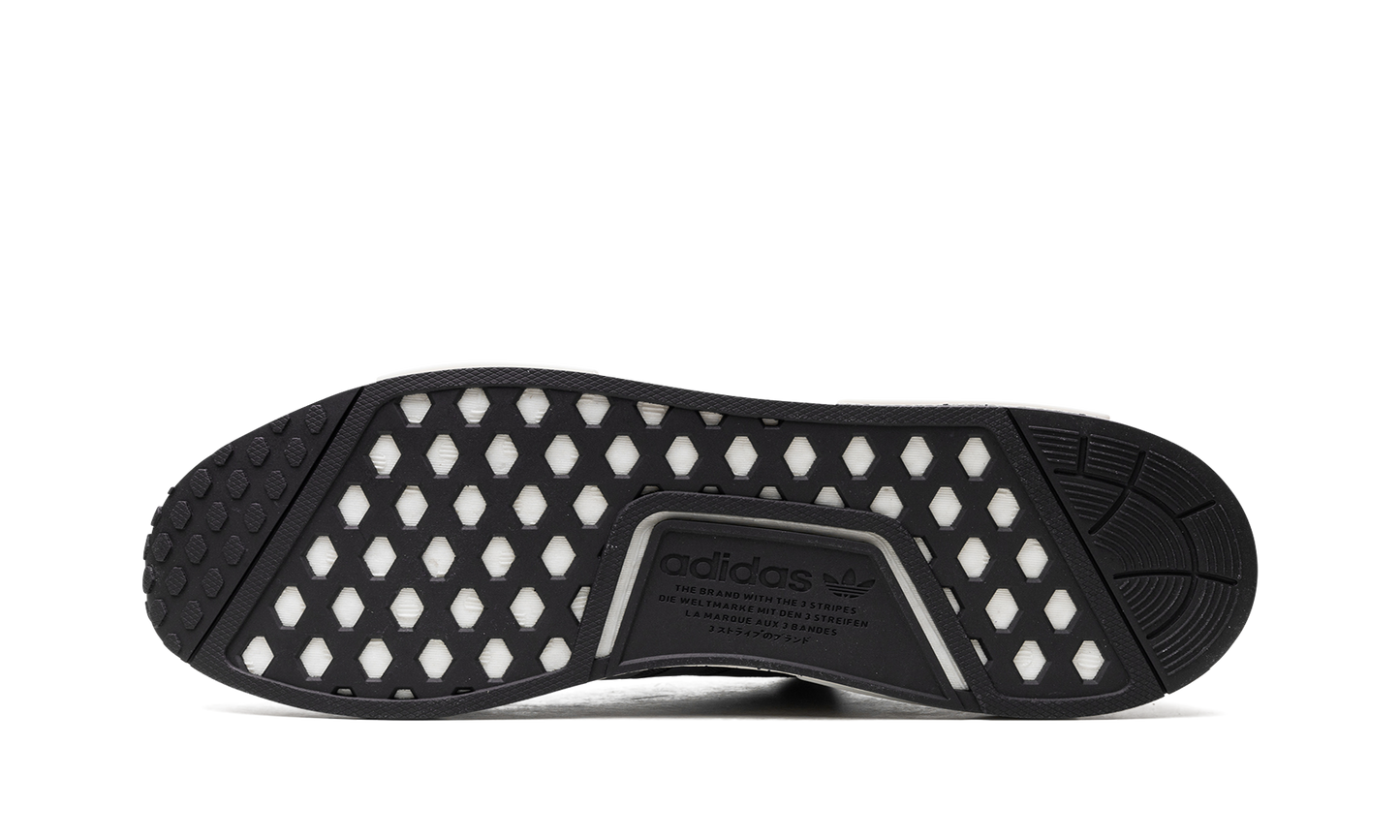 NMD R1 "Trace Grey Yellow" GX9534