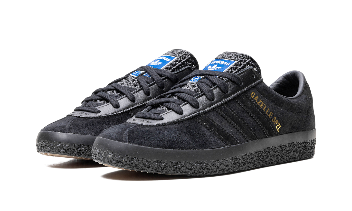 Gazelle "Triple Black"