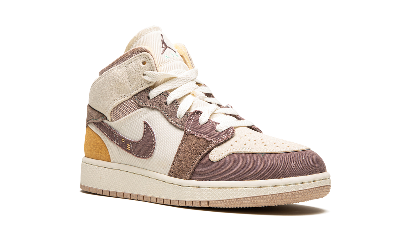Air Jordan 1 Mid SE Craft GS "Inside Out - Taupe Haze" DZ4466 102