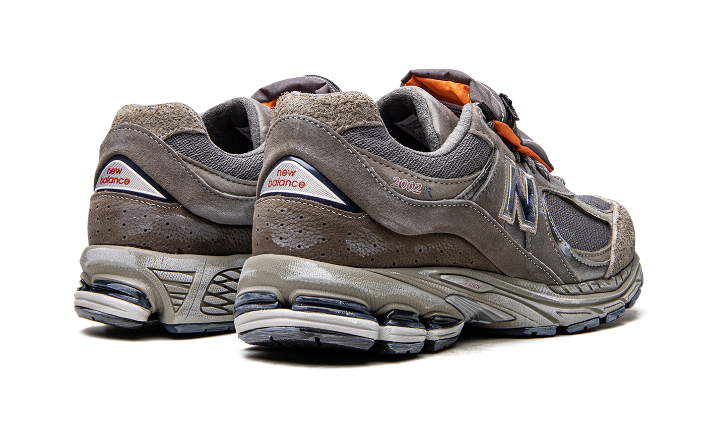 2002R "Grey Pouch" M2002RVA