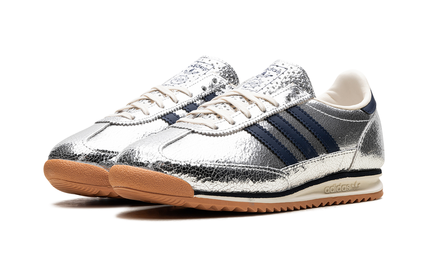 SL 72 OG WMNS "Silver Metallic Collegiate Navy" JH8654