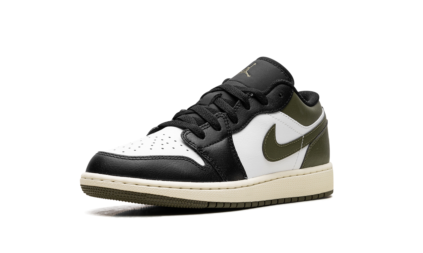 Jordan 1 Low GS "Black Toe Medium Olive" 553560 092
