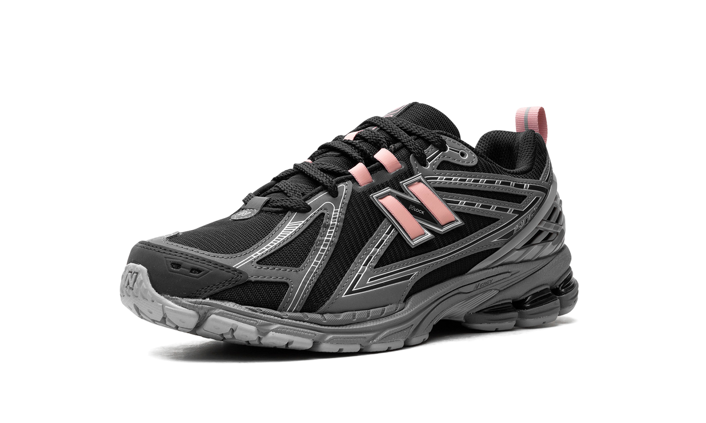 1906R "Black / Pink" M1906RHC