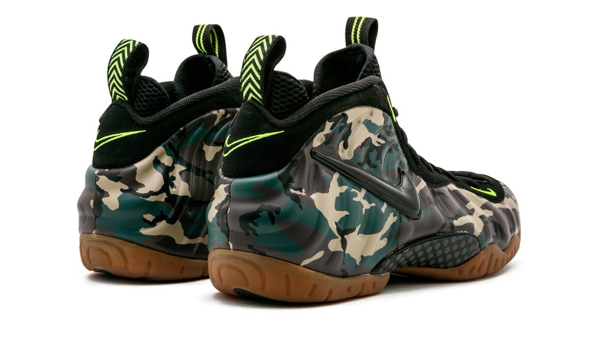 Air Foamposite Pro PRM LE "Green Camo" 587547 300