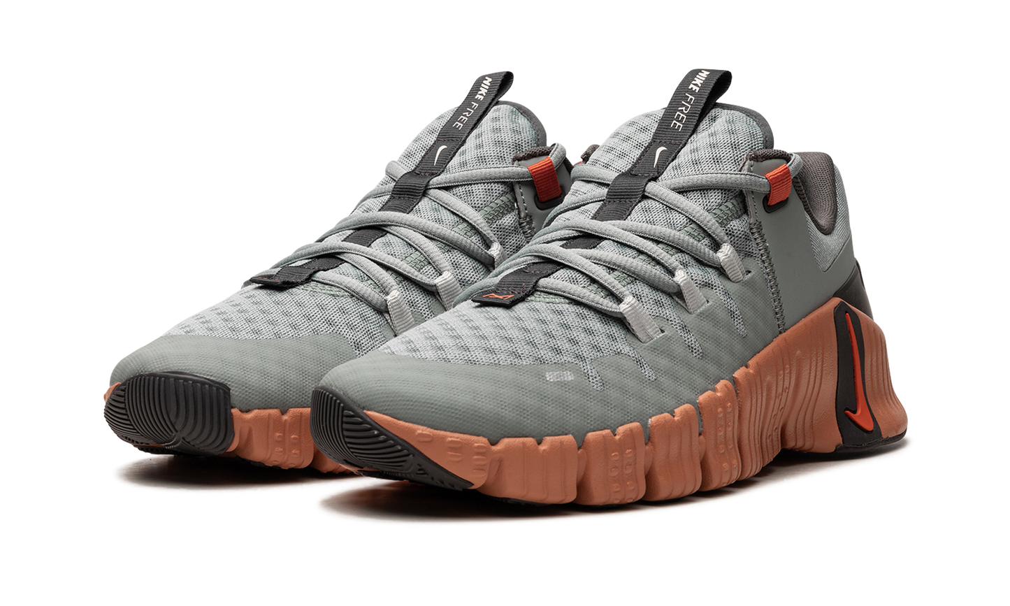 Free Metcon 5 "Mica Green" DV3949 301