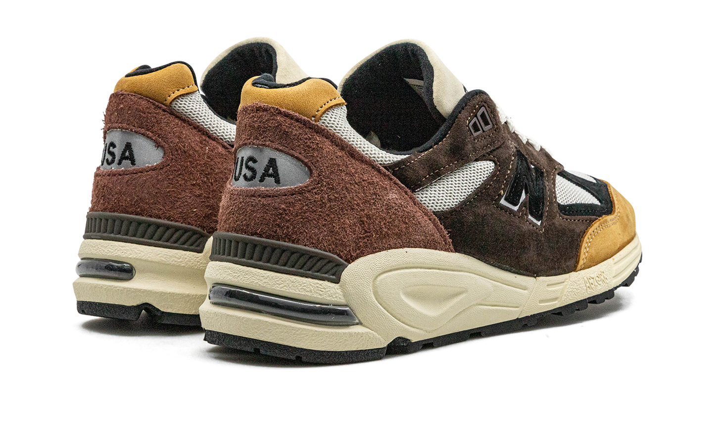 990v2 "Made In USA - Brown" M990BB2