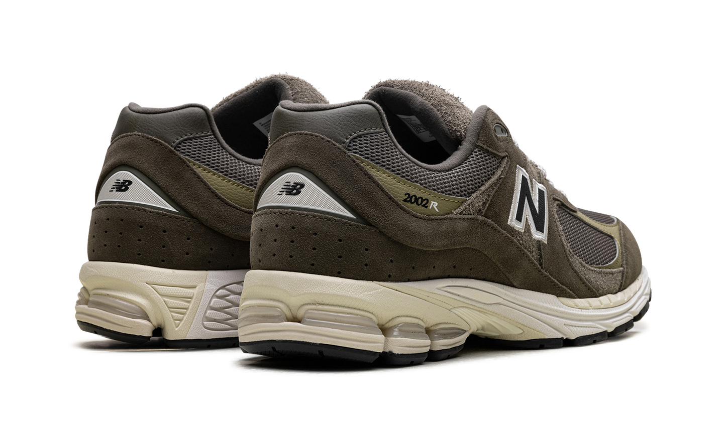 2002R "Zalando Exclusive Olive" M2002RZD