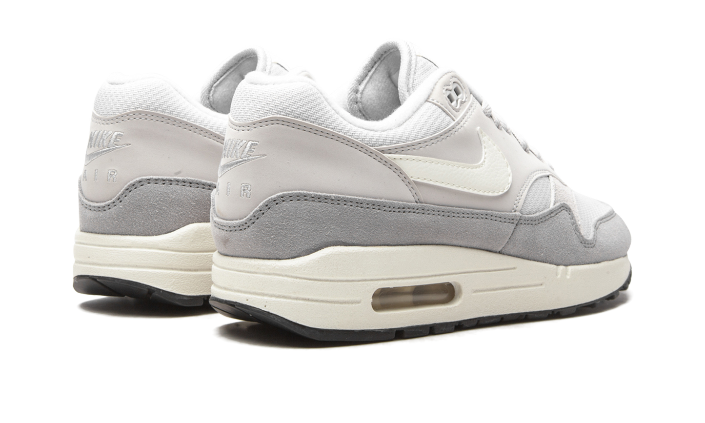 Air Max 1 AH8145 011