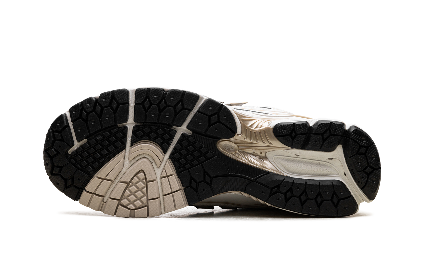 1906R "JD Sports Exclusive Reflection Timberwolf Gold" M1906RJR