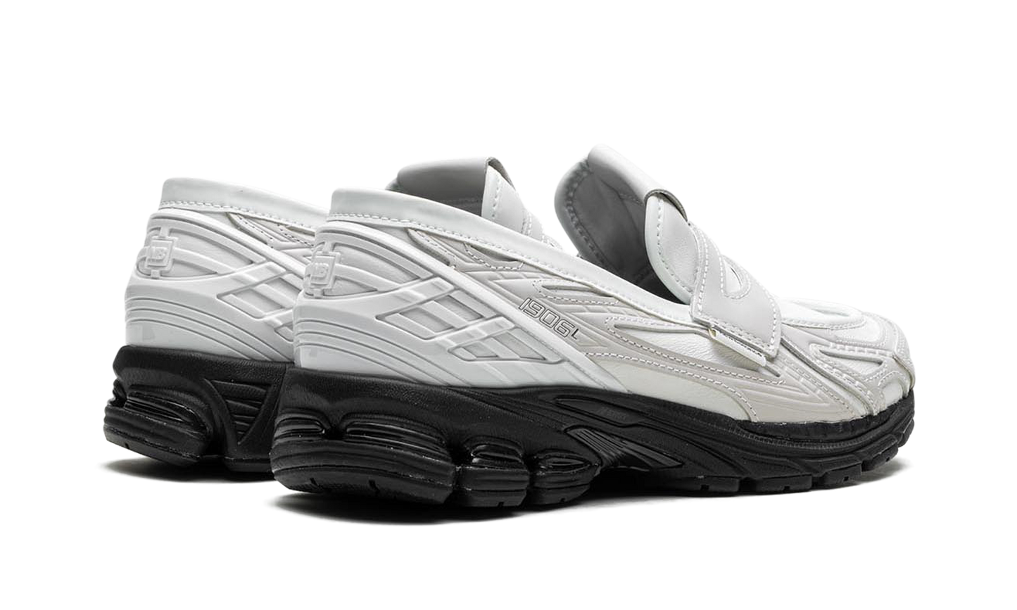 1906L "Junya Watanabe MAN - White" U1906LCO