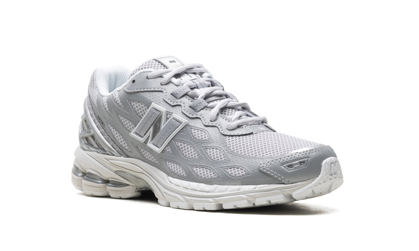 1906W "Silver Metallic" U1906WFE