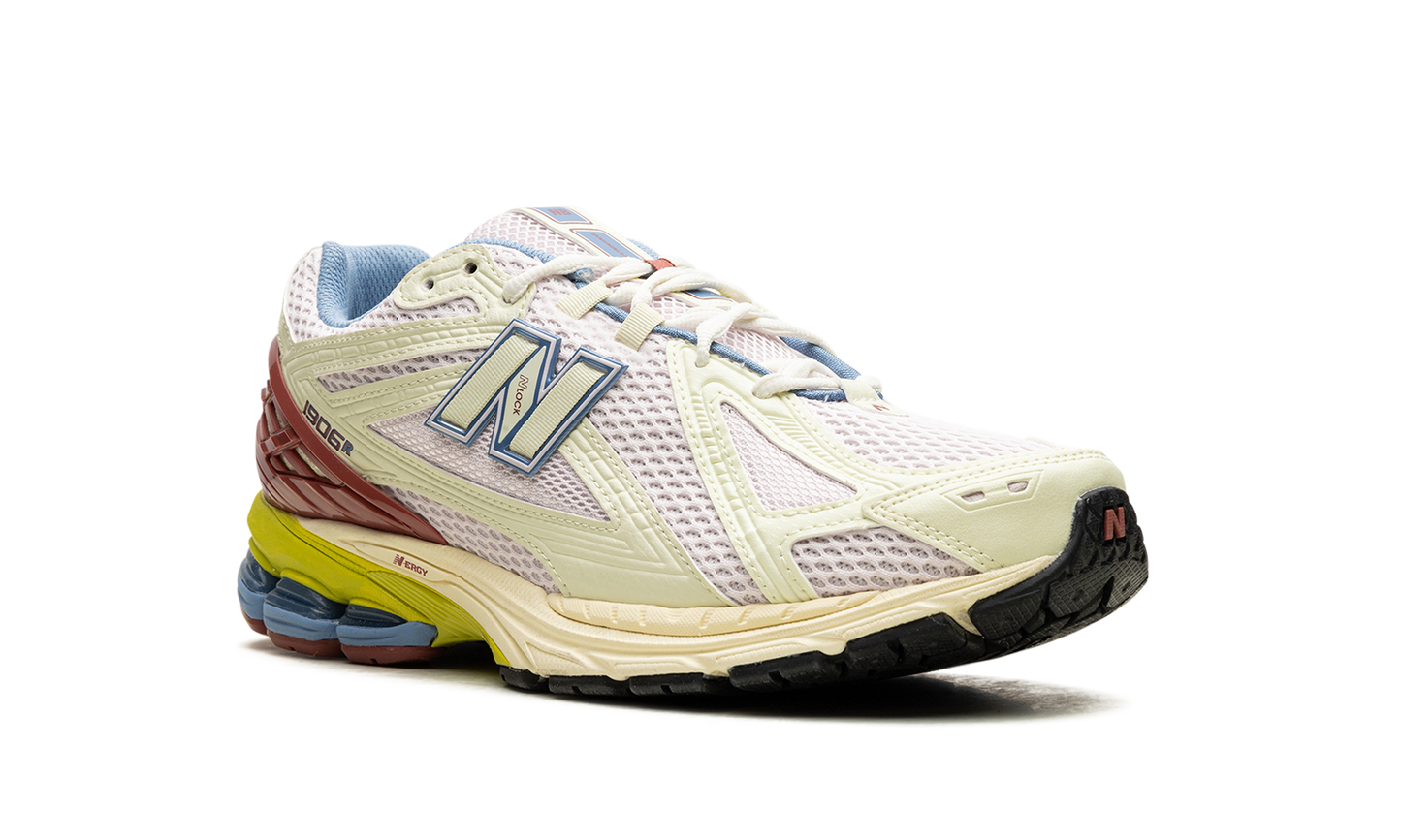 1906R "Dawn Glow/Tamarind" M1906RVB