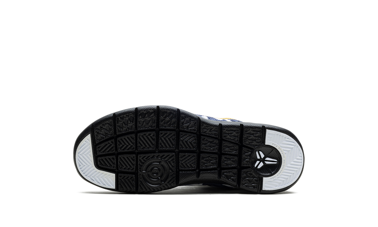 Kobe 8 "Mambacita" FN0267 102