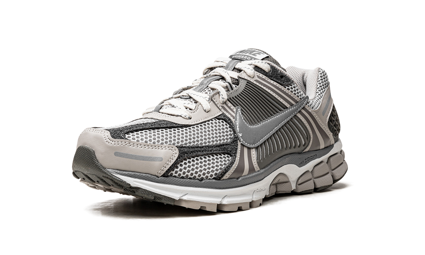 Zoom Vomero 5 "Iron Ore" FD0791 012
