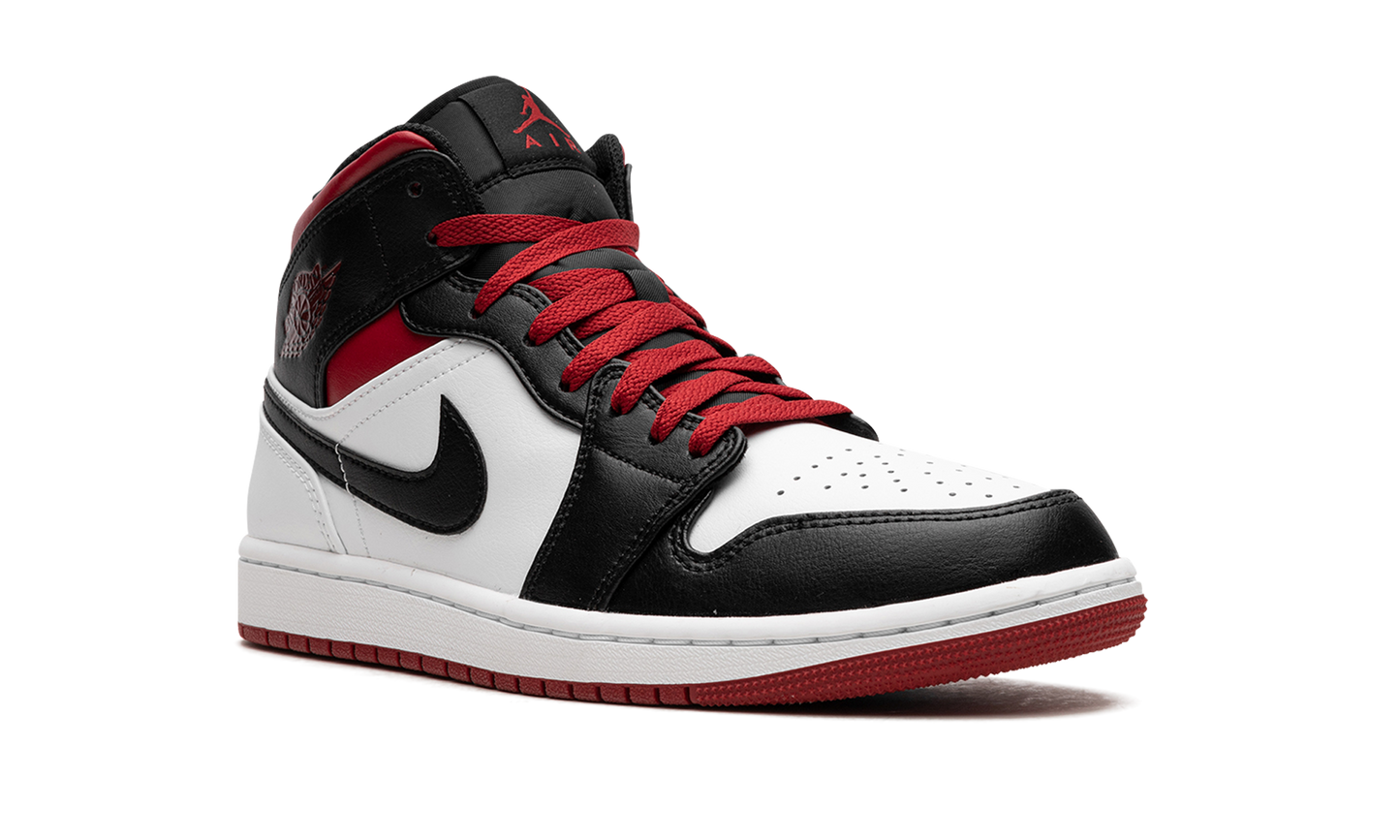 Air Jordan 1 Mid "Gym Red Black Toe" DQ8426 106