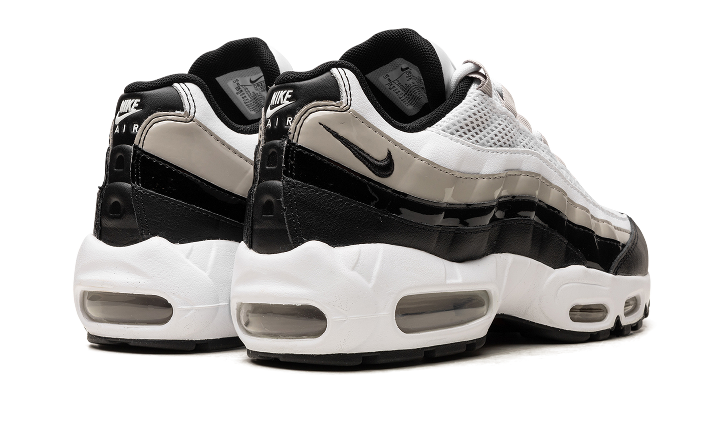 AIR MAX 95 WMNS "Light Iron Ore / Black Patent" DR2550 100
