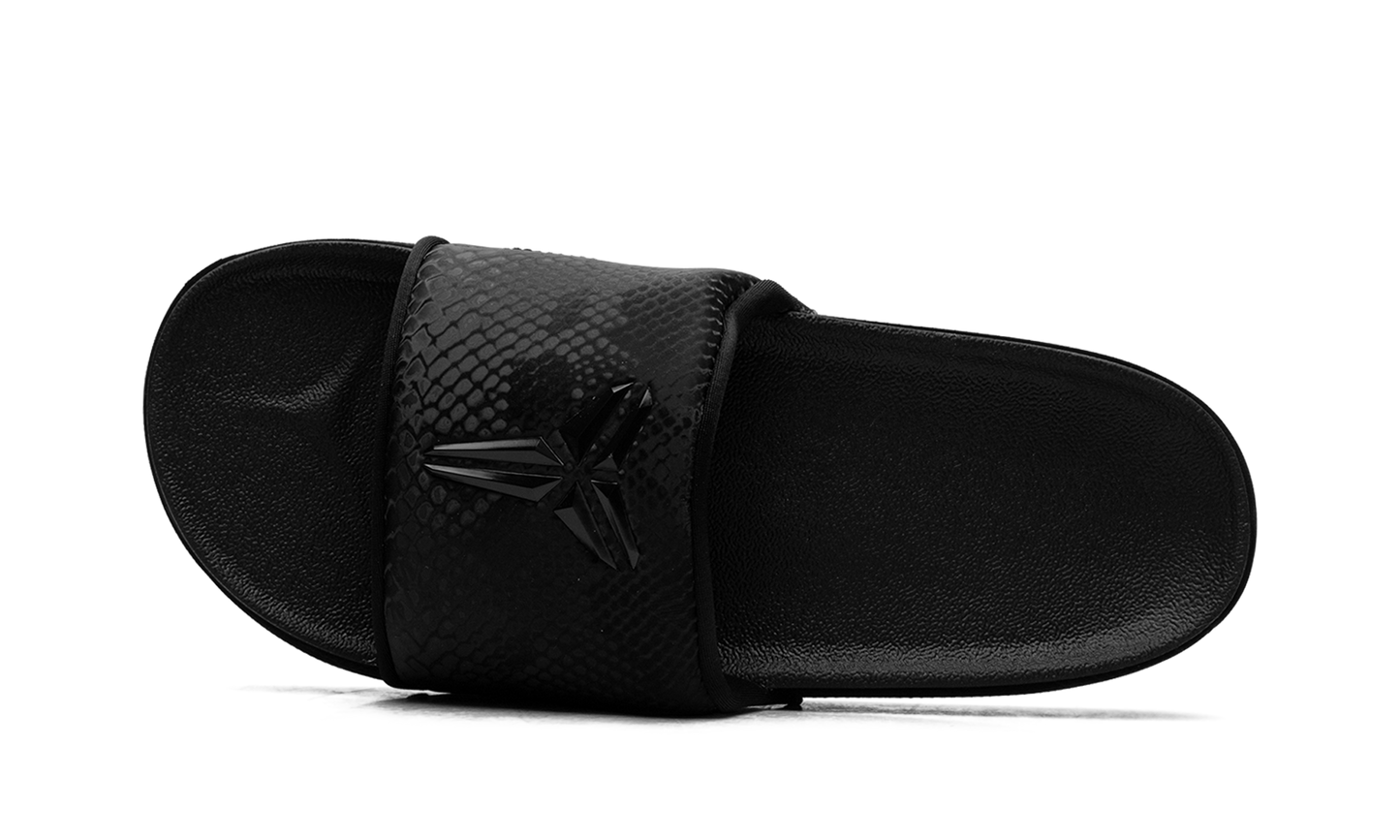 Kobe Offcourt Slide "Black" IF2870 001
