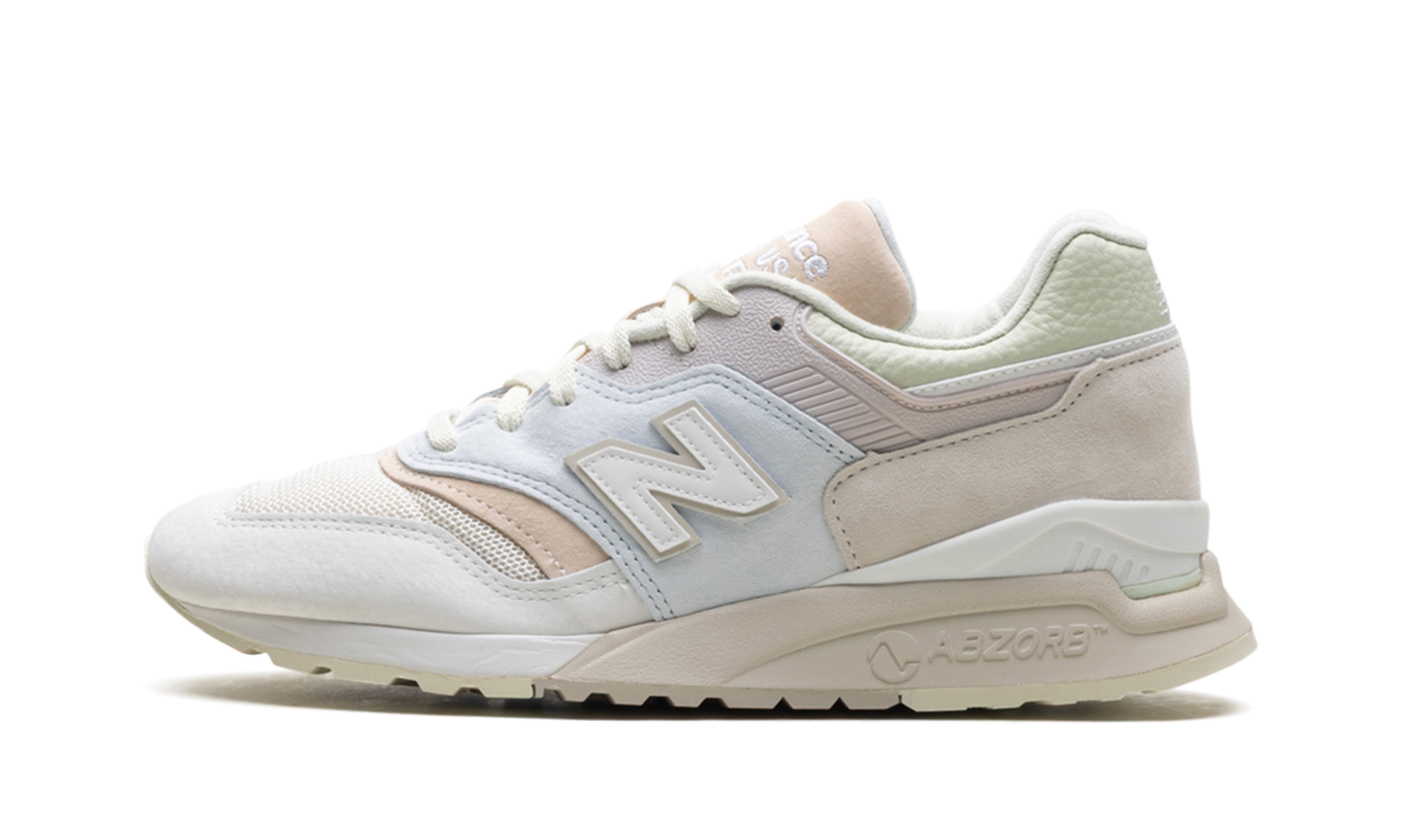 997.5 "MiUSA Kith Easter White Ice Blue Peach"