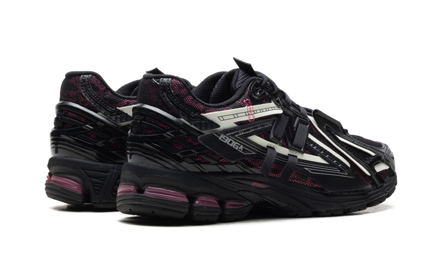 1906A "Black Drogon Berry" U1906AD