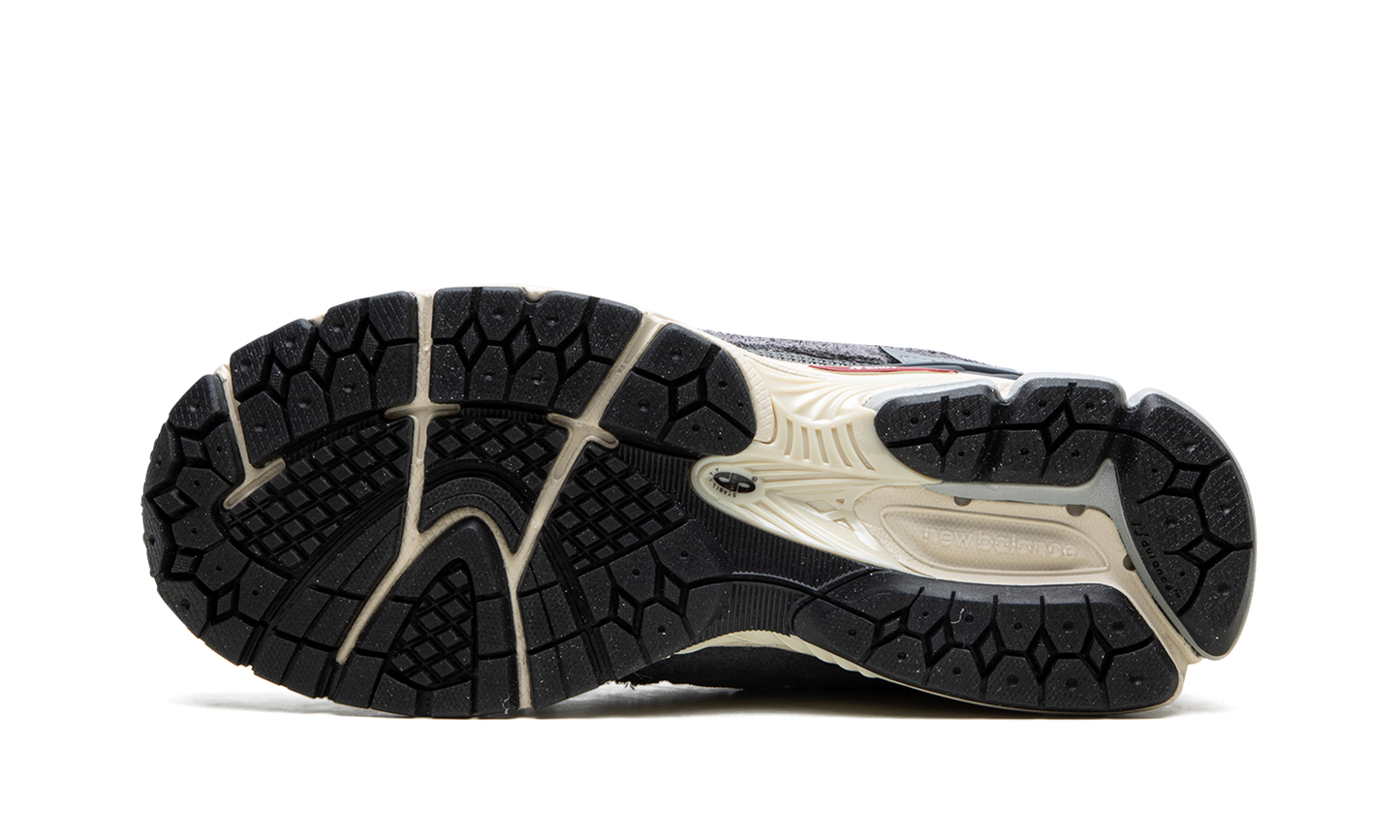 1906R "Protection Pack - Grey" M1906DA