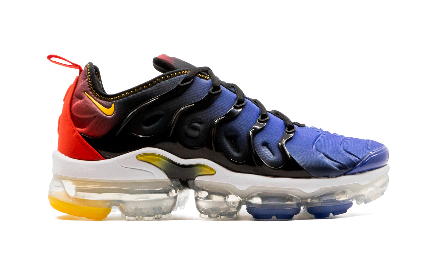 Air VaporMax Plus "Captain Marvel" DC1476 001