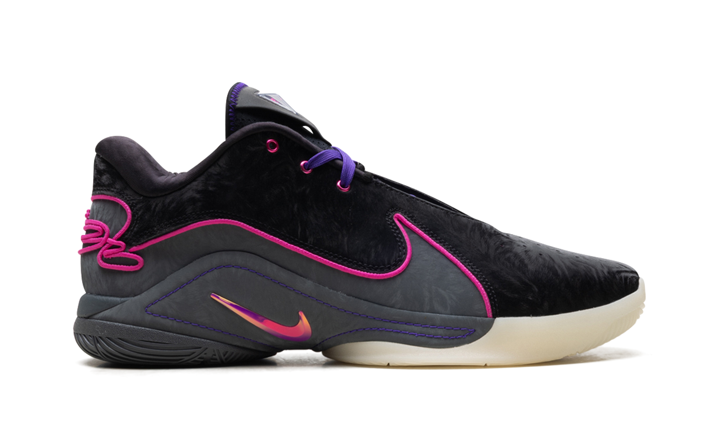 LeBron 22 "Blacklight" FZ1094 001