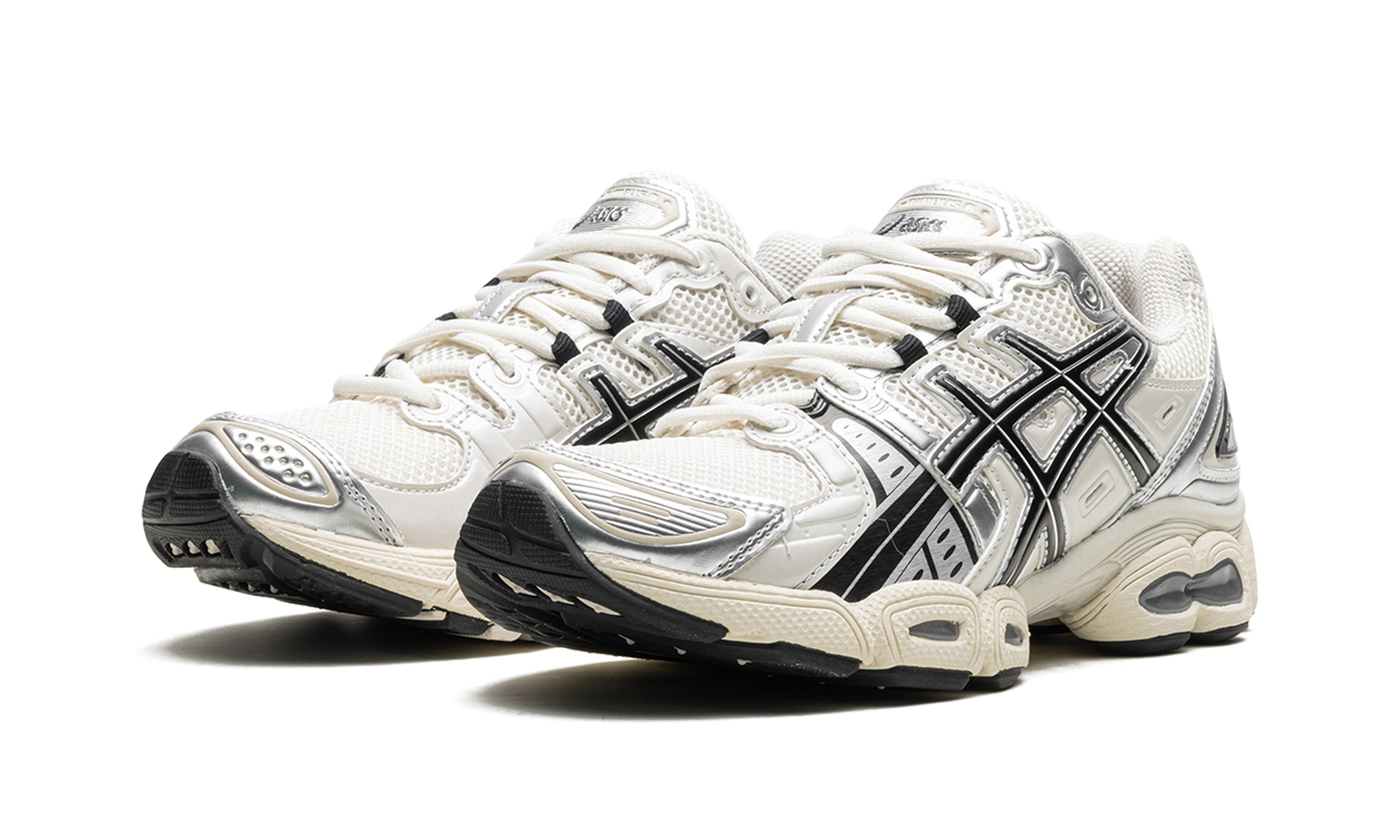 Gel Nimbus 9 "Cream / Black" 1201A424 105